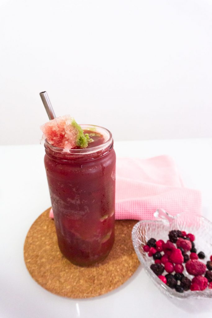 Granizado de matcha con frutos rojos. Marta Atram