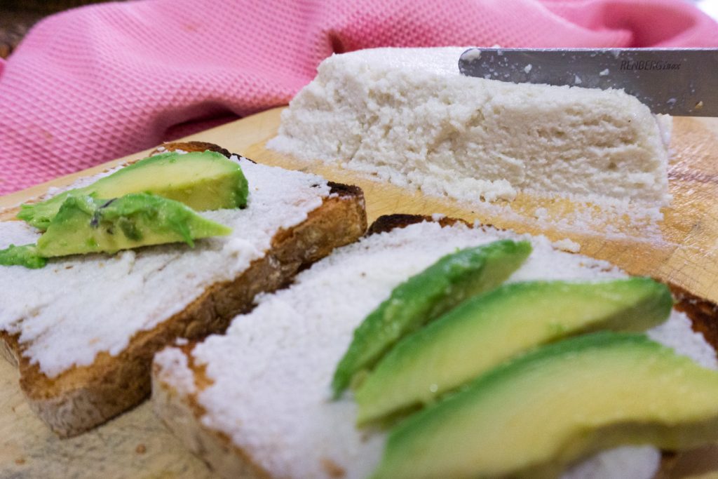 QUESO VEGANO marta atram