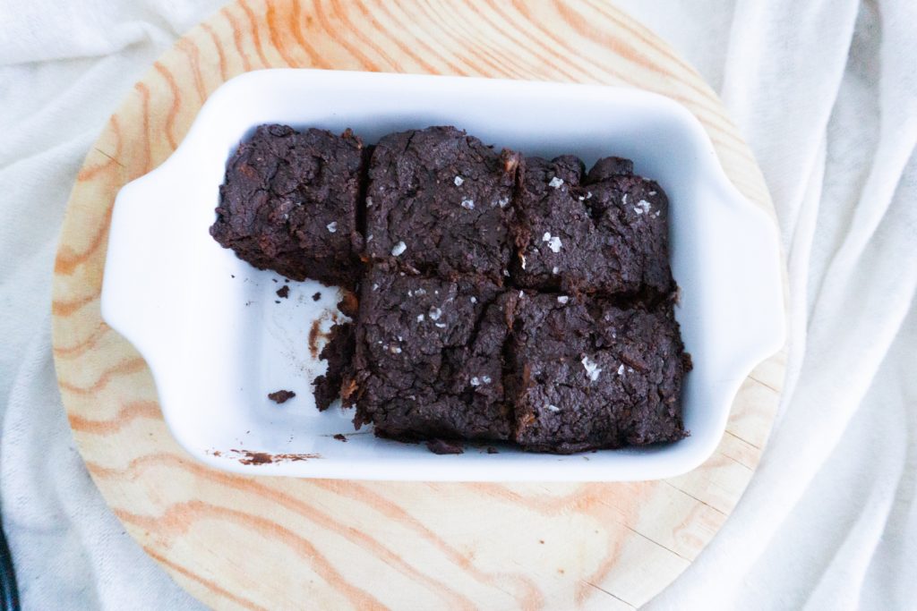 cómo preparar brownies veganos sin gluten y sin horno